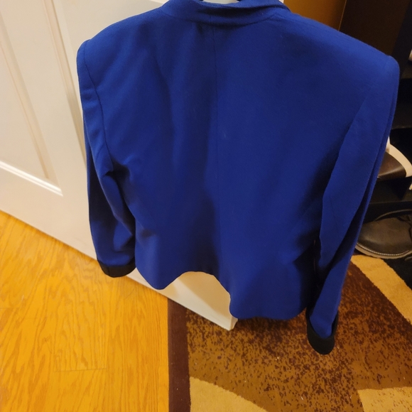 Jacket - Picture 2 of 7